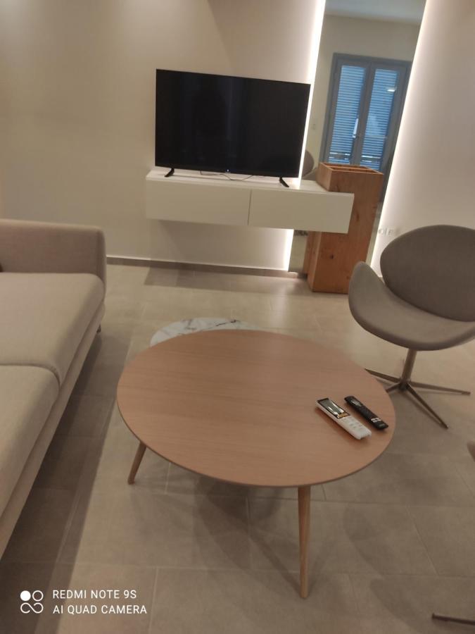 Pink Rose Luxury And Comfort Apartment At The Centre Of Preveza Exterior foto